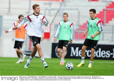 Fussball Training der Deutschen Nationalmannschaft am 12.05.2014 im Millerntor-Stadion in Hamburg Christoph Kramer ( Deutschland )