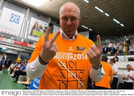 07.05.2014, ZF Arena, Friedrichshafen Volleyball, Bundesliga, Play-offs, Finale, VfB Friedrichshafen vs. Berlin Recycling Volleys Jubel Mark Lebedew (Trainer Coach Berlin) nach dem Sieg