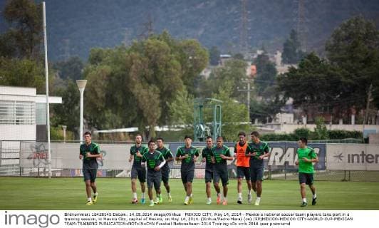 MEXICO CITY, May 14, 2014 - Mexico s national soccer team players take part in a training session, in Mexico City, capital of Mexico, on May 14, 2014. (Xinhua Pedro Mera) (ce) (SP)MEXICO-MEXICO CITY-WORLD CUP-MEXICAN TEAM-TRAINING 