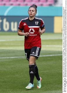Jessica Wich (1. FFC Frankfurt 17) beim Abschlusstraining im Rhein-Energie Stadion Abschluss Training des 1. FFC Frankfurt--- Fussball --- DFB Pokal Finale der Damen --- 16.05.2014, EP_JSE