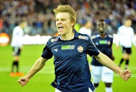 Fotball Herrer Tippeligaen 2014 Marienlyst Stadion Gamle Gress 16.5.2014 Strömsgodset IF Drammen vs Sarpsborg 08 FF Resultat 4 - 1 Strömsgodset Martin ödegaard jubler for sin scoring 