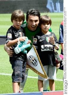 Juventus Turin Meister 2014 Gianluigi Buffon-David Lee Buffon-Louis Thomas Buffon 