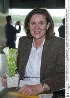 Ulrike NASSE-MEYFARTH, ehem. Hochspringerin, Portraet, Porträt, Portrait, angeschnittenes Einzelbild, Einzelmotiv, WDR Treff in Köln am 15.05.2014, Â