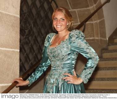 Nürnberger Versicherungscup 2014,WTA Tennis Tournament, Sandplatz Turnier in Nürnberg, Players Party im historischen Rathaus, Nina Zander (GER) im Barock Kostuem,Einzelbild, Halbkoerper,Querformat,privat, ,