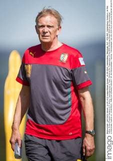 21.05.2014, Seeresidenz, Walchsee, AUT, FIFA WM, Vorbereitung Kamerun, im Bild Volker Finke (Trainer Kamerun) during Trainingscamp of Team Camerun for Preparation of the FIFA Worldcup Brasil 2014 at the Seeresidenz in Walchsee, Austria on 2014 05 21.  EP_fei  