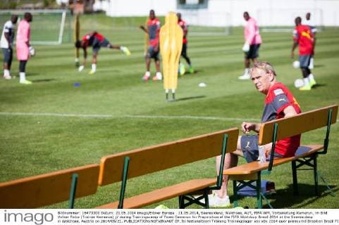 21.05.2014, Seeresidenz, Walchsee, AUT, FIFA WM, Vorbereitung Kamerun, im Bild Volker Finke (Trainer Kamerun) during Trainingscamp of Team Camerun for Preparation of the FIFA Worldcup Brasil 2014 at the Seeresidenz in Walchsee, Austria on 2014 05 21.  EP_fei  
