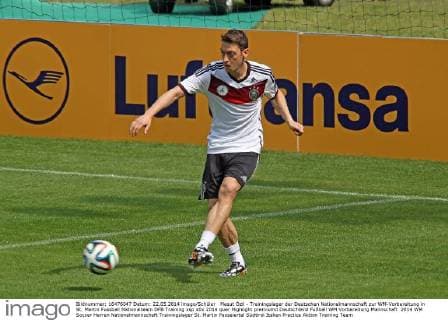 Mesut Özil - Trainingslager der Deutschen Nationalmannschaft zur WM-Vorbereitung in St. Martin