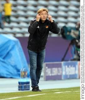 Fussball, Frauen Champions-League, Tyresö FF - VfL Wolfsburg, v.li.: Trainer Head Coach Tony Gustavsson (Tyresö FF) xmrx