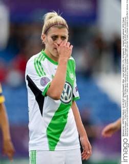 Luisa WENSING (VfL) enttaeuscht. Fussball international UEFA Frauen Championsleague - Finale 2014: Tyresö FF - VfL Wolfsburg im Estadio Do Restelo in Lissabon, Portugal am 22.05.2014,