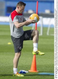 Ivica Olic of Croatia attends a training session at Maksimir stadium in Zagreb, Croatia, May 22, 2014. Croatia national team kicked off its preparations for the upcoming FIFA World Cup Brazil 2014 and leaving for training camp in Austria on Friday. (Xinhua Miso Lisanin) (SP)CROATIA-ZAGREB-WORLD CUP-TRAINING 