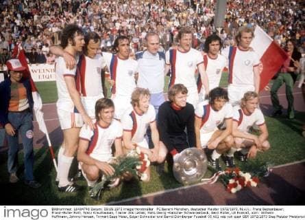 FC Bayern München, deutscher Meister 1972 1973, hi.v.li.: Franz Beckenbauer, Franz -Bulle- Roth, Franz Krauthausen, Trainer Udo Lattek, Hans Georg -Katsche- Schwarzenbeck, Gerd Müller, Uli Hoeneß, vorn: Wilhelm Hoffmann, Johnny Hansen, Torwart Sepp Maier, Edgar Schneider und Bernd Dürnberger