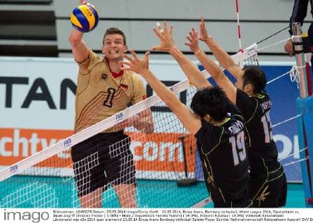 23.05.2014, Brose Arena, Bamberg Volleyball, World League 2014, Deutschland vs. Japan Angriff Christian Fromm ( 1 GER) - Block Doppelblock Yamato Fushimi ( 19 JPN), Hideomi Fukatsu ( 13 JPN)