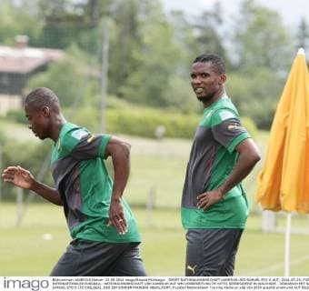 SPORT NATIONALMANNSCHAFT KAMERUN UND SAMUEL ETO O AUT, 2014-05-23; FUSSBALL INTERNATIONALER FUSSBALL: NATIONALMANNSCHAFT VON KAMERUN AUF WM-VORBEREITUNG IM HOTEL SEERESIDENZ IN WALCHSEE - KRANZACH MIT SUPERSTAR SAMUEL ETO O (FC CHELSEA), DER EIN SONDERTRAINING ABSOLVIERT;