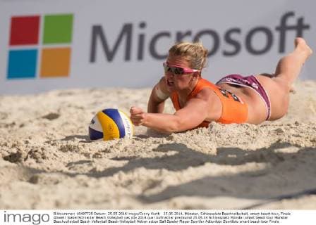 25.05.2014, Münster, Schlossplatz Beachvolleyball, smart beach tour, Finale Abwehr Isabel Schneider