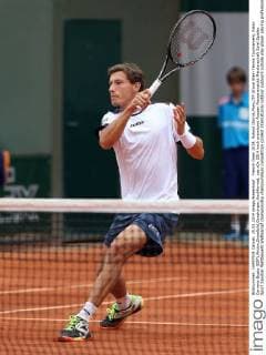 French Open 2014, Roland Garros,Paris,ITF Grand Slam Tennis Tournament, Pablo Carreno-Busta (ESP),Aktion,Einzelbild,Ganzkörper,Hochformat,