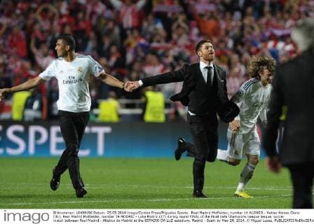 Real Madrid Midfielder, number 14 ALONSO - Xabier Alonso Olano (31), Real Madrid Midfielder, number 19 MODRIC - Luka Modric (27) during round FINAL of the Final Uefa Champions League league, soccer match between Real Madrid - Atletico de Madrid at the ESTADIO DA LUZ estadium, Madrid - Spain by May 24, 2014. Miguel Lopez. 