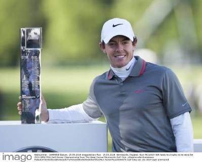 25.05.2014. Wentworth, England. Rory MCILROY NIR holds his trophy as he wins the 2014 BMW PGA Golf Herren Championship from The West Course Wentworth Golf Club. xStephenxBartholomewx  ActionPlus20596576