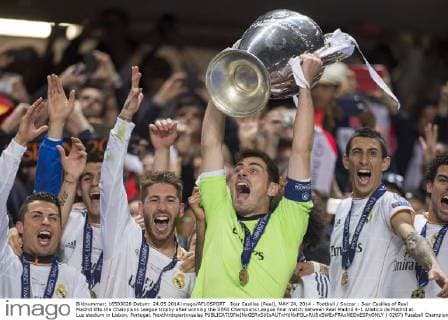 Iker Casillas (Real), MAY 24, 2014 - Football Soccer : Iker Casillas of Real Madrid lifts the Champions League trophy after winning the UEFA Champions League final match between Real Madrid 4-1 Atletico de Madrid at Luz stadium in Lisbon, Portugal. Noxthirdxpartyxsales  ( 0207)