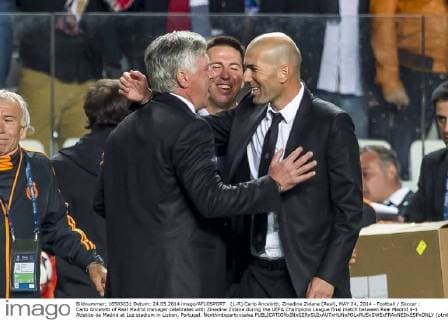 (L-R) Carlo Ancelotti, Zinedine Zidane (Real), MAY 24, 2014 - Football Soccer : Carlo Ancelotti of Real Madrid manager celebrates with Zinedine Zidane during the UEFA Champions League final match between Real Madrid 4-1 Atletico de Madrid at Luz stadium in Lisbon, Portugal. Noxthirdxpartyxsales  (ptmb057426)