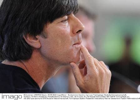 Bundestrainer Joachim, Jogi Löw Trainingslager Deutsche Nationalmannschaft, Südtirol, St.Martin Passeiertal, Pressekonferenz mit Joachim Löw, 26.05.2014, EP_wse
