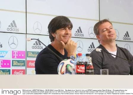 Bundestrainer Joachim Löw und DFB Pressesprecher Jens Grittner.- Pressekonferenz der Deutschen Nationalmannschaft gegen die U20 zur WM-Vorbereitung in St. Martin