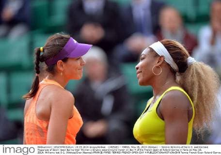 (140528) -- PARIS, May 28, 2014 (Xinhua) -- Serena Williams of the U.S. and Garbine Muguruza of Spain react during their Women s Singles second round match on day 4 of the French Open at Roland Garros in Paris on May 28, 2014. Williams lost 0-2. (Xinhua Chen Xiaowei) FRANCE-PARIS-TENNIS-FRENCH OPEN-DAY 4 