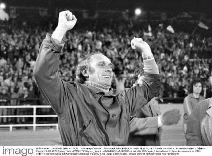FUSSBALL EUROPAPOKAL SAISON 1973 1974 Finale Hinspiel FC Bayern München - Atletico Madrid 15.05.1974 Trainer Udo LATTEK (FC Bayern) jubelt xxNOxMODELxRELEASExx