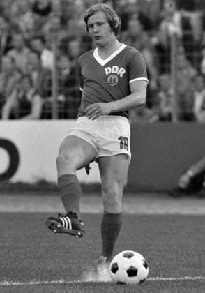Fussball Weltmeisterschaft 1974 DDR - Bundesrepublik Deutschland 22.06.1974 Gerd KISCHE (DDR) am Ball xxNOxMODELxRELEASExx