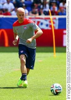 31 MAY 2014: USA Mens National Team midfielder Michael Bradley (4) at practice at Red Bull Arena in Harrison New Jersey. SOCCER: MAY 31 USA MNT Practice Icon0499 EDITORIAL USE ONLY