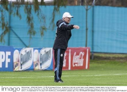 Argentina s national soccer team coach Alejandro Sabella reacts during a training session in Ezeiza, Argentina, on May 31, 2014, ahead of two friendly football matches against Trinidad and Tobago on June 4 and Slovenia on June 7, in preparation for the 2014 FIFA World Cup. (Xinhua Martin Zabala) (jp) (fnc) (SP)ARGENTINA-EZEIZA-WORLD CUP 2014-NATIONAL TEAM 