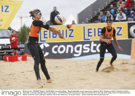 Beachvolleyball: smart beach tour Hamburg 2014, Supercup, Katrin Holtwick und Ilka Semmler in orange (Seaside Beach Club Essen), xHOCHxZWEIx xThomasxVictorx