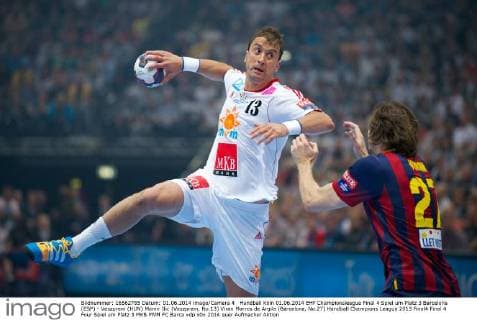 Handball Köln 01.06.2014 EHF Championsleague Final 4 Spiel um Platz 3 Barcelona (ESP) - Veszprem (HUN) Momir Ilic (Veszprem, No.13) Viran Morros de Argila (Barcelona, No.27)