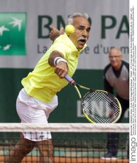 TENNIS - ATP, French Open 2014 PARIS,FRANKREICH,03.JUN.14 - TENNIS - ATP Tennis Herren World Tour, Grand Slam, Roland Garros, French Open. Legenden. Bild zeigt Mansour Bahrami (FRA). 
