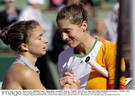 TENNIS - WTA, French Open 2014 PARIS,FRANKREICH,04.JUN.14 - TENNIS - WTA Tennis Damen Tour, Grand Slam, Roland Garros, French Open. Bild zeigt Sara Errani (ITA) und Andrea Petkovic (GER). 