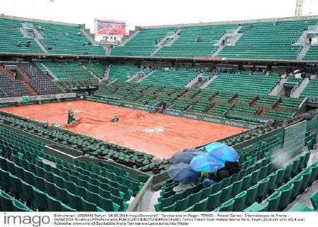 Tennisarena im Regen TENNIS : Roland Garros - Internationaux de France - 04 06 2014 N.LeGouic FEP Panoramic 