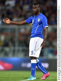 Mario Balotelli of Italy reacts during a friendly match against Luxembourg in Perugia, Italy, on June 4, 2014. The match ended with a 1-1 draw. (Xinhua Alberto Lingria) (lm) (SP)ITALY-PERUGIA-SOCCER-FRIENDLY MATCH 