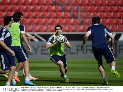 05.06.2014, xjhx, Fussball, Armenien Training, v.l. Henrikh Mkhitaryan (Armenien)