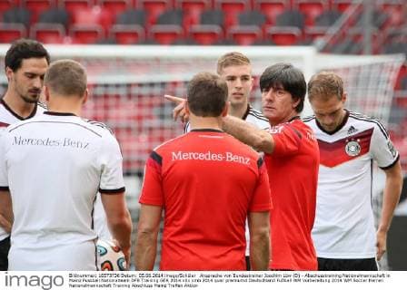 Ansprache von Bundestrainer Joachim Löw (D) - Abschusstraining Nationalmannschaft in Mainz