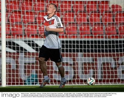 05.06.2014, xjhx, Fussball, Deutsche Fussball Nationalmannschaft DFB Training, v.l. Bastian Schweinsteiger (Deutsche Fussball Nationalmannschaft DFB)