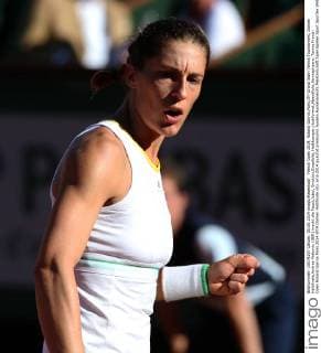 French Open 2014, Roland Garros,Paris,ITF Grand Slam Tennis Tournament, Damen Halbfinale,Andrea Petkovic (GER) macht die Faust,Jubel, Emotion,Einzelbild, Halbkoerper,Hochformat,Abendlicht,Atmosphaere,