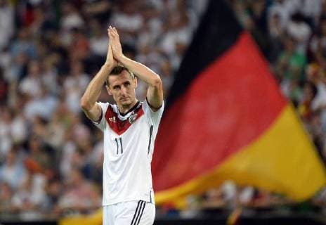 06.06.2014, xjhx, Fussball Testspiel, Deutschland - Armenien, v.l. Miroslav Klose (Deutsche Fussball Nationalmannschaft DFB) jubeln jubelt nach Spielende.