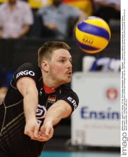 Stuttgart , Volleyball Weltliga Deutschland vs. Frankreich Markus Steuerwald ( GER )