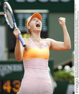 TENNIS - WTA, French Open 2014 PARIS,FRANKREICH,07.JUN.14 - TENNIS - WTA Tennis Damen Tour, Grand Slam, Roland Garros, French Open, Finale. Bild zeigt den Jubel von Maria Sharapova (RUS). 