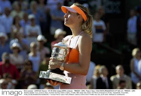 TENNIS - WTA, French Open 2014 PARIS,FRANKREICH,07.JUN.14 - TENNIS - WTA Tennis Damen Tour, Grand Slam, Roland Garros, French Open, Finale. Bild zeigt den Jubel von Maria Sharapova (RUS). Keywords: Trophaee. 