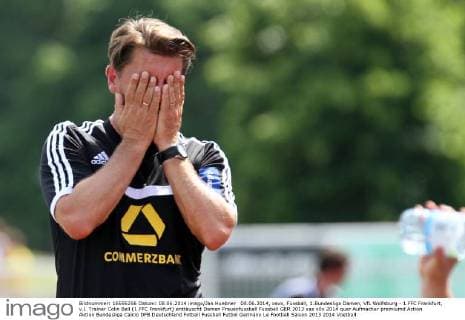 08.06.2014, xsvx, Fussball, 1.Bundesliga Damen, VfL Wolfsburg - 1.FFC Frankfurt, v.l. Trainer Colin Bell (1.FFC Frankfurt) enttäuscht