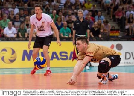 08.06.2014, Porsche Arena, Stuttgart Volleyball, World League 2014, Deutschland vs. Frankreich Annahme Markus Steuerwald ( 2 GER)