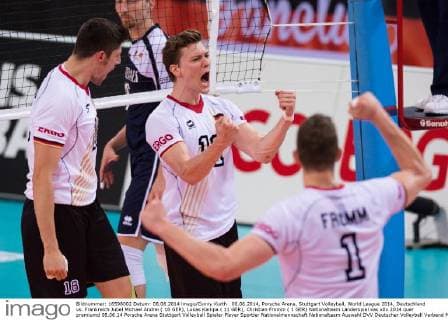 08.06.2014, Porsche Arena, Stuttgart Volleyball, World League 2014, Deutschland vs. Frankreich Jubel Michael Andrei ( 18 GER), Lukas Kampa ( 11 GER), Christian Fromm ( 1 GER)