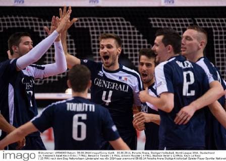 08.06.2014, Porsche Arena, Stuttgart Volleyball, World League 2014, Deutschland vs. Frankreich Jubel Kevin Tillie ( 7 FRA), Benjamin Toniutti ( 6 FRA), Antonin Rouzier ( 4 FRA), Baptiste Geiler ( 12 FRA), Kevin Le Roux ( 10 FRA) nach dem Sieg