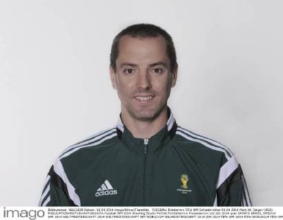 FUSSBALL Fototermin FIFA WM Schiedsrichter 09.04.2014 Mark W. Geiger (USA)
