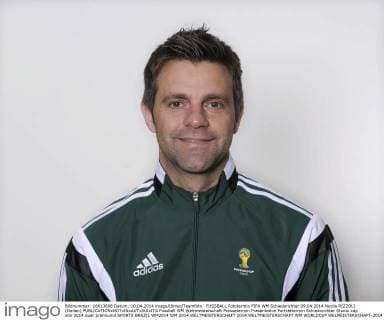 FUSSBALL Fototermin FIFA WM Schiedsrichter 09.04.2014 Nicola RIZZOLI (Italien)